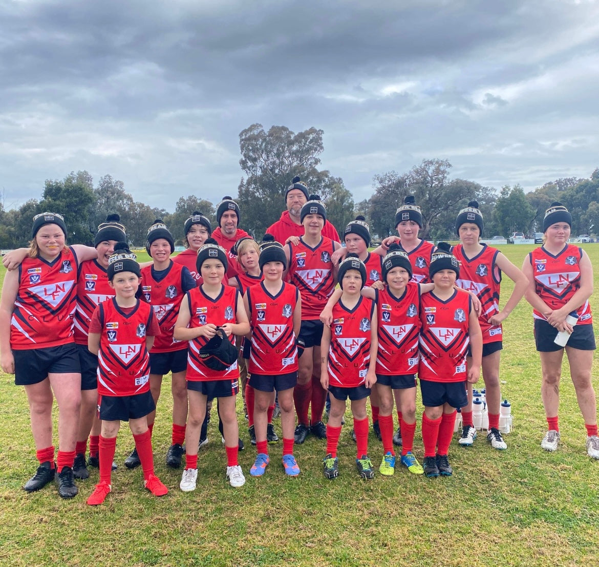 junior football team of longwood FNC